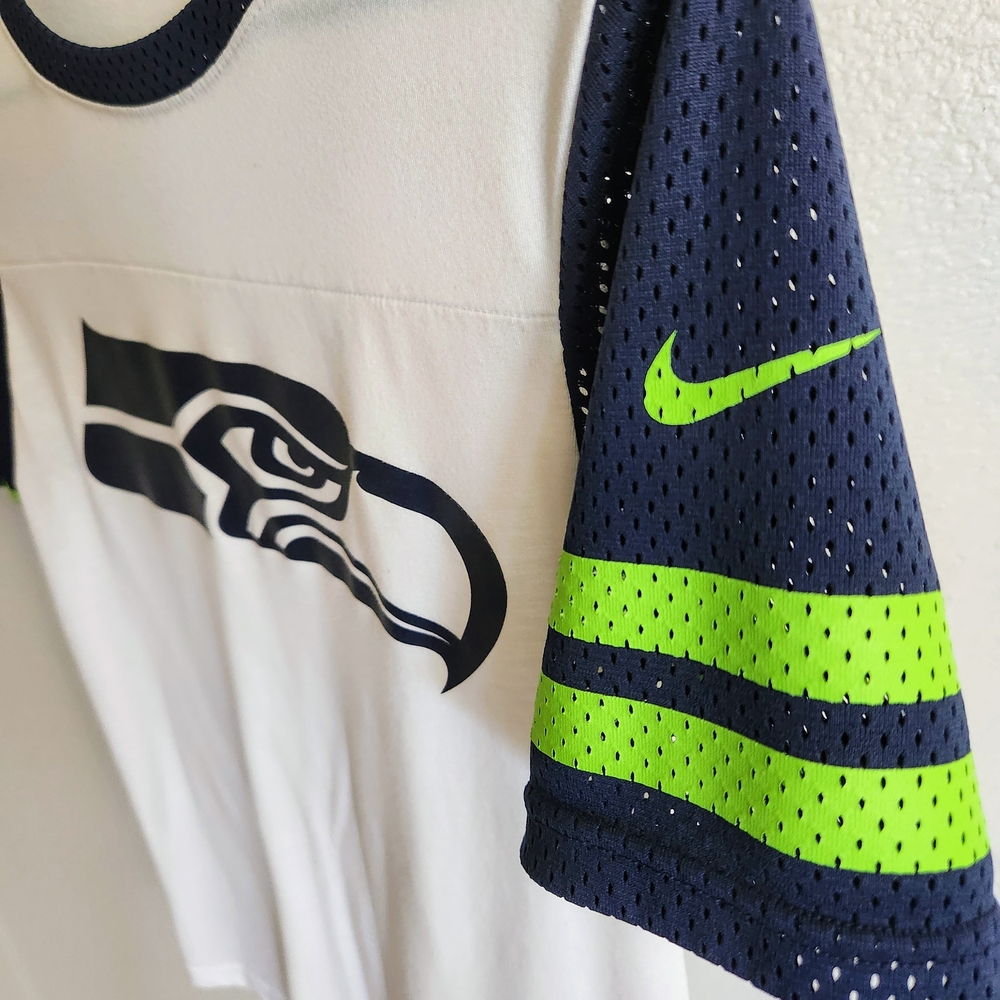 Nike Seahawks Women's S Jersey Shirt